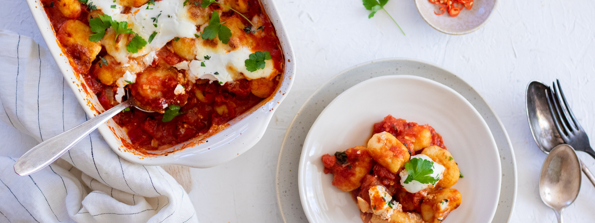 Domácí bramborové gnocchi zapečené s pikantní rajčatovou omáčkou